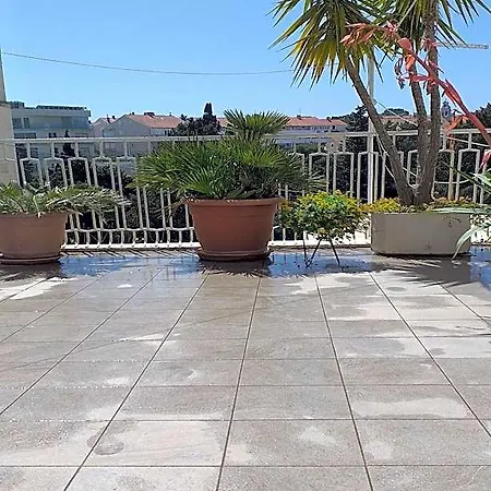 Plavi Zal Apartment *